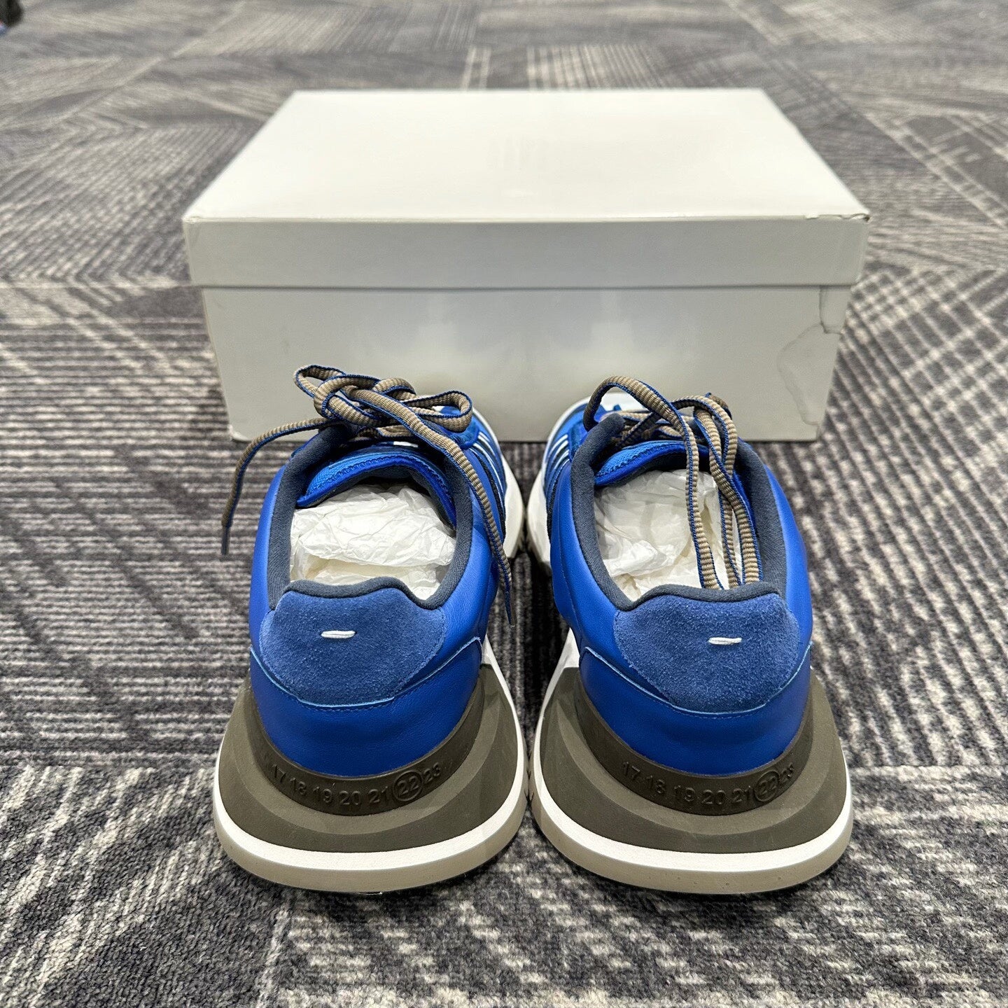 Maison Margiela Low Top Sneakers Size 40