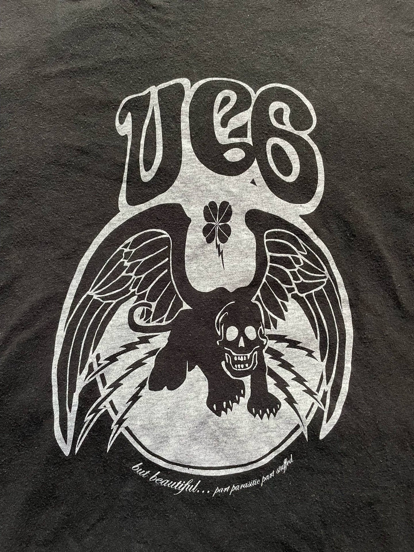 black graphic short sleeve t-shirt