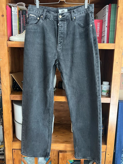 oversized gray-black vintage denim pants