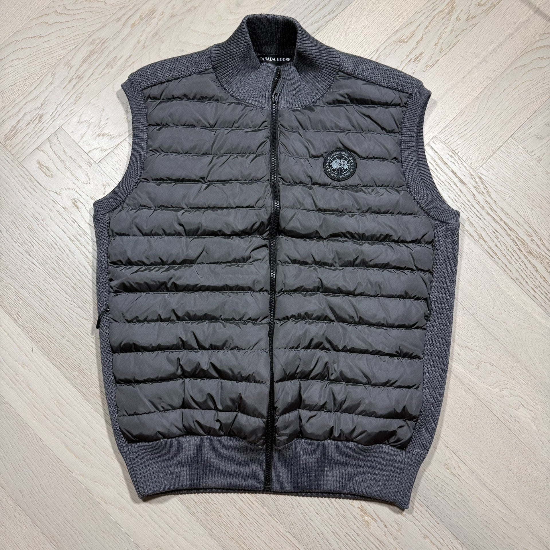 Canada Goose HyBridge FW22 Puffer Vest