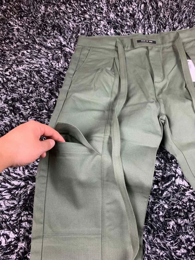 fear of god baggy cargo trouser in green