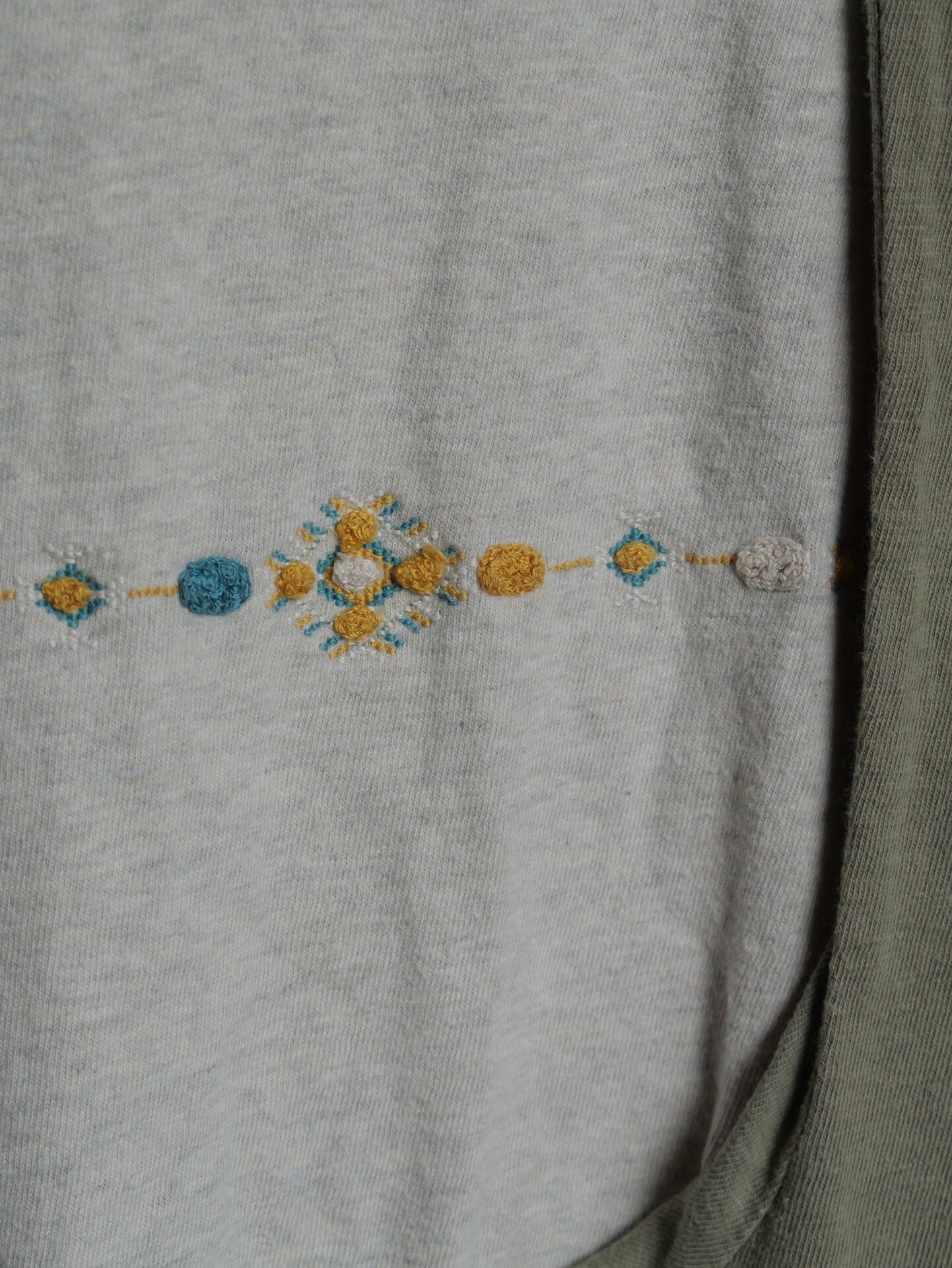 Kapital 3/4 Sleeve Colorblock Totem Embroidery Top