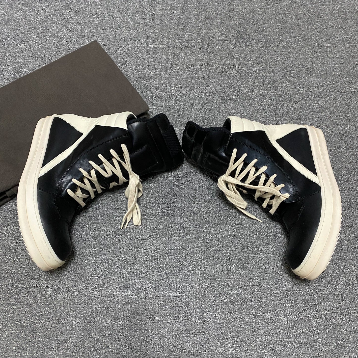 RICK OWENS Inverted Triangle