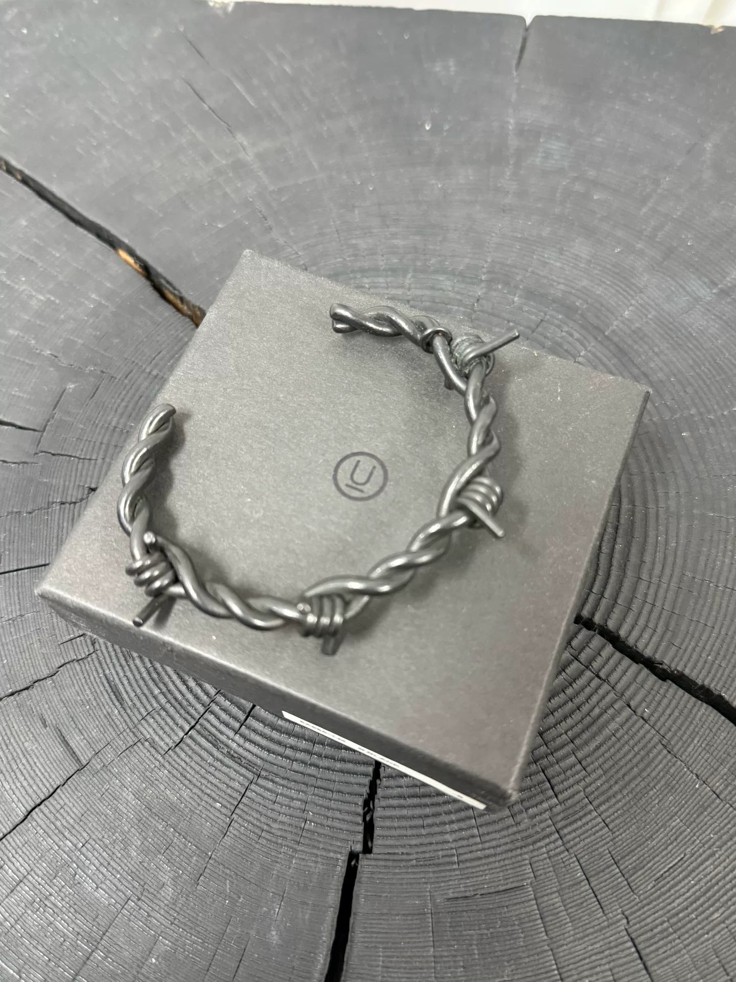 UNDERCOVER Thorn Wire Hand Bracelet