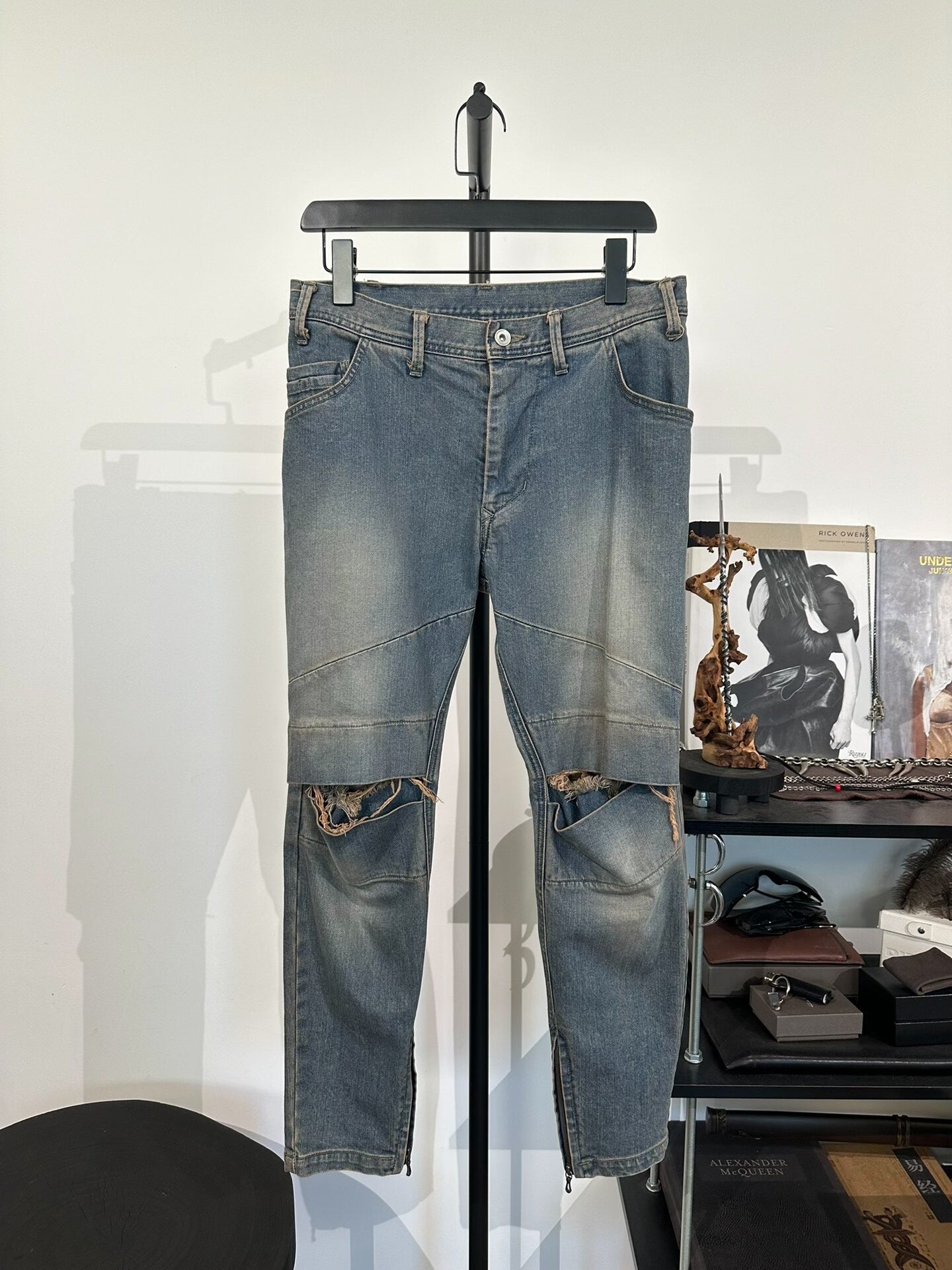 Julius_7 Double Knee Distressed Washed Jeans
