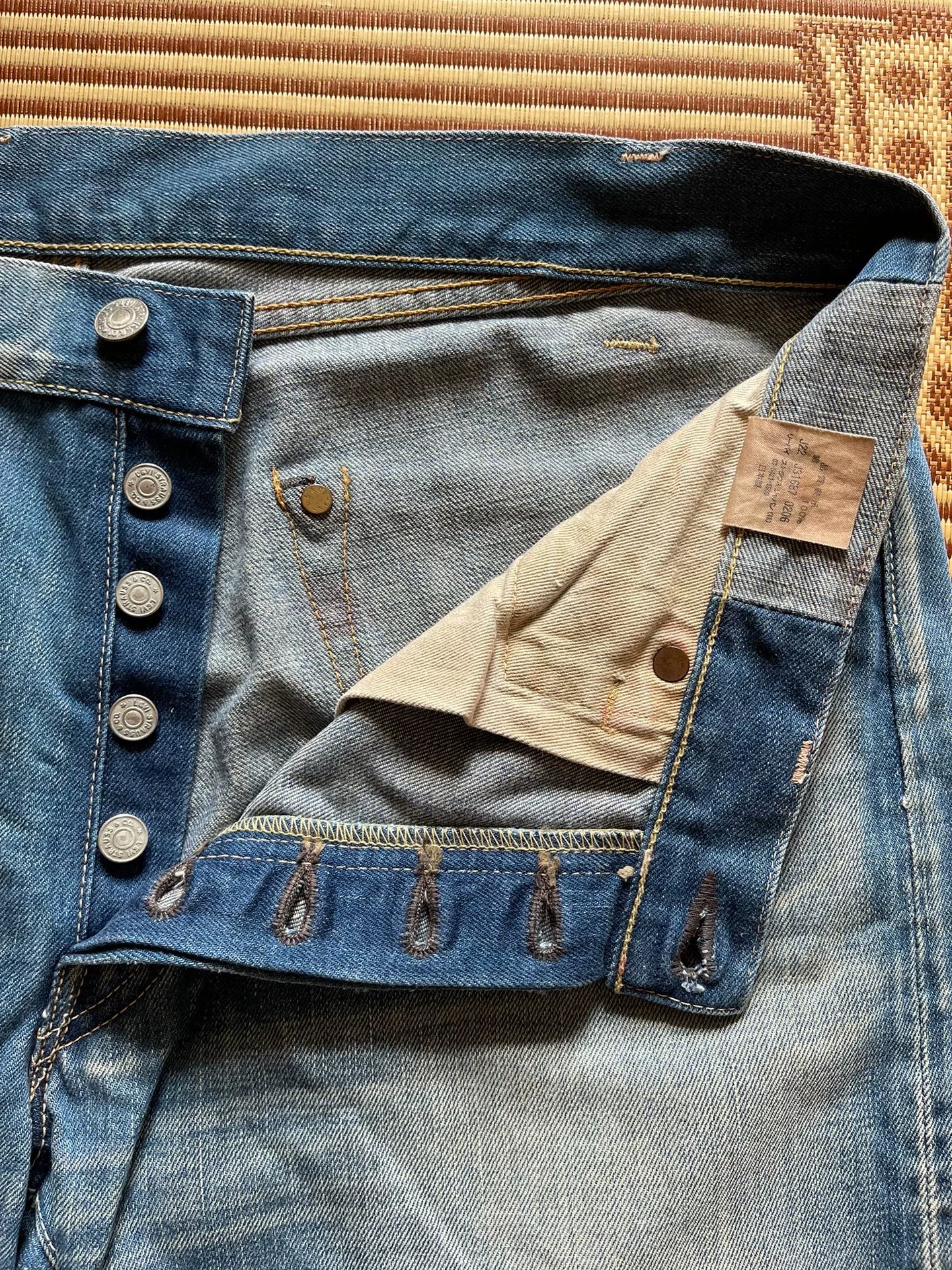 Levi's LVC 55501-0073 Distressed Jeans