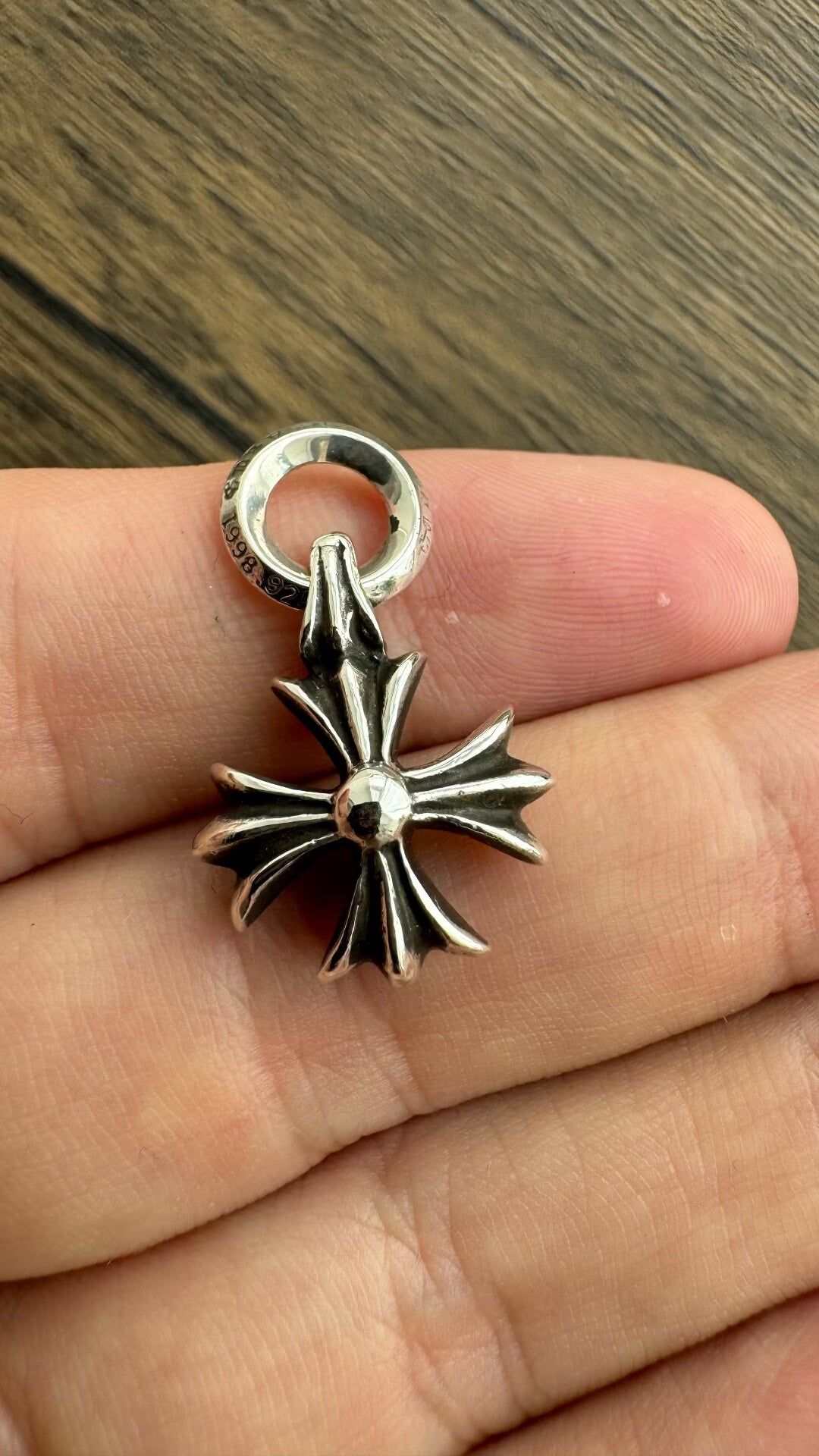 chrome hearts cross pendant in silver