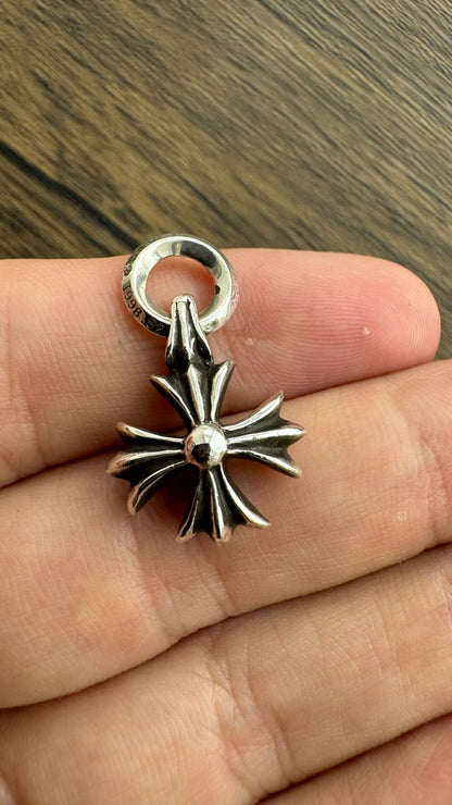 chrome hearts cross pendant in silver