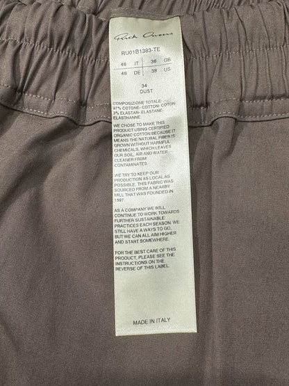 rick owens ro gap shorts in dark color
