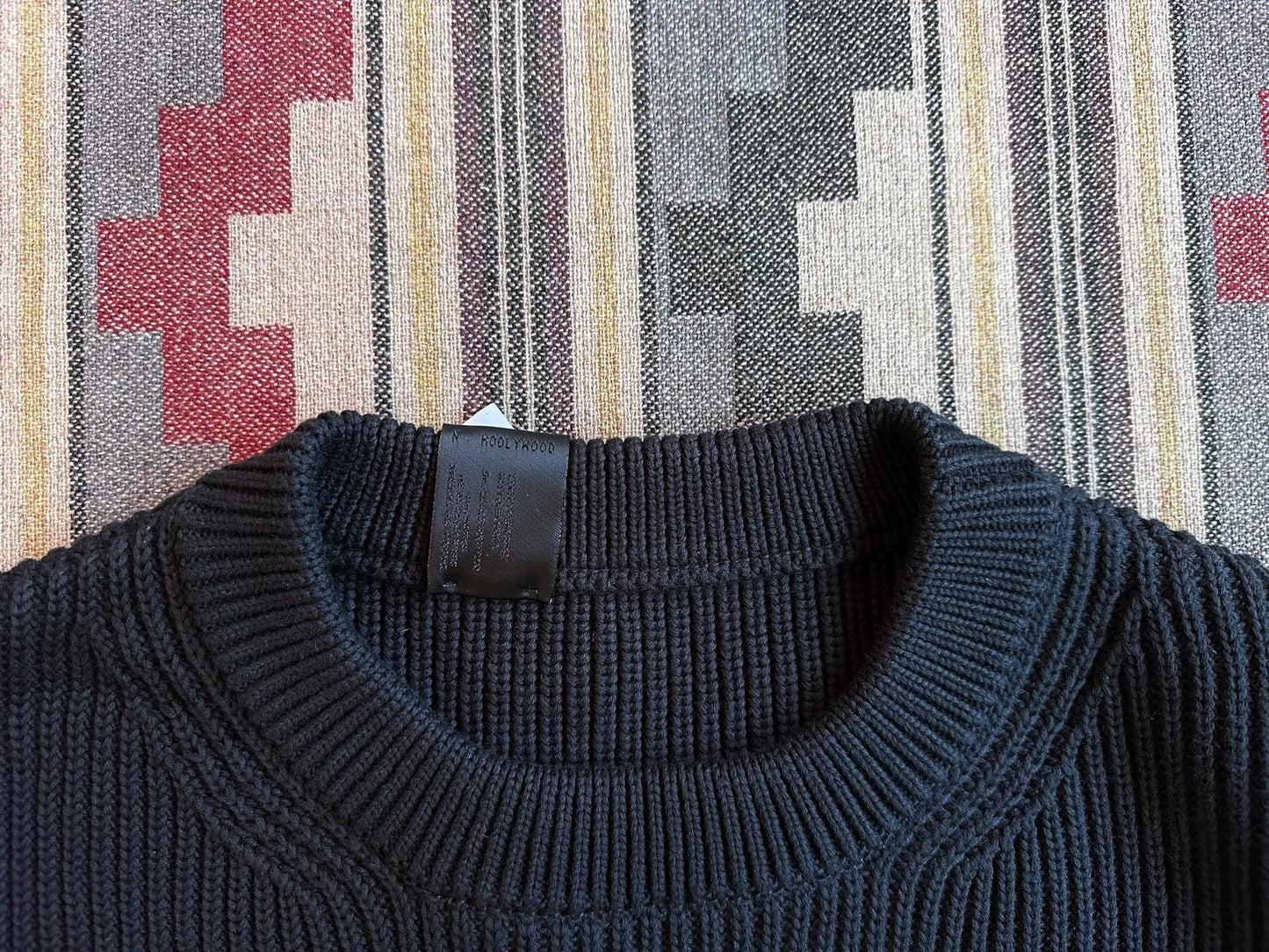 n.hoolywood crewneck knit sweater in black