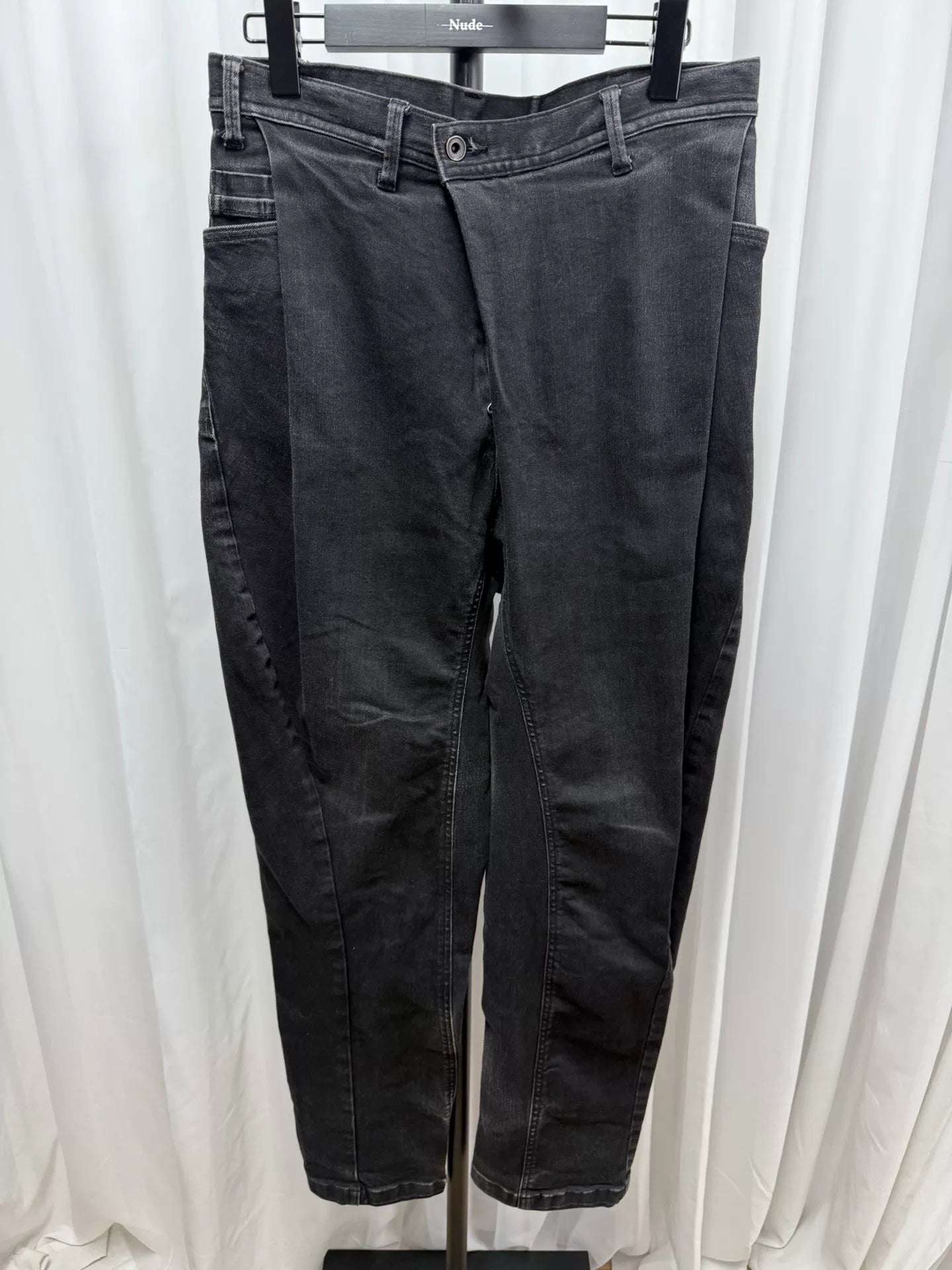 stylish foldable washed denim pants