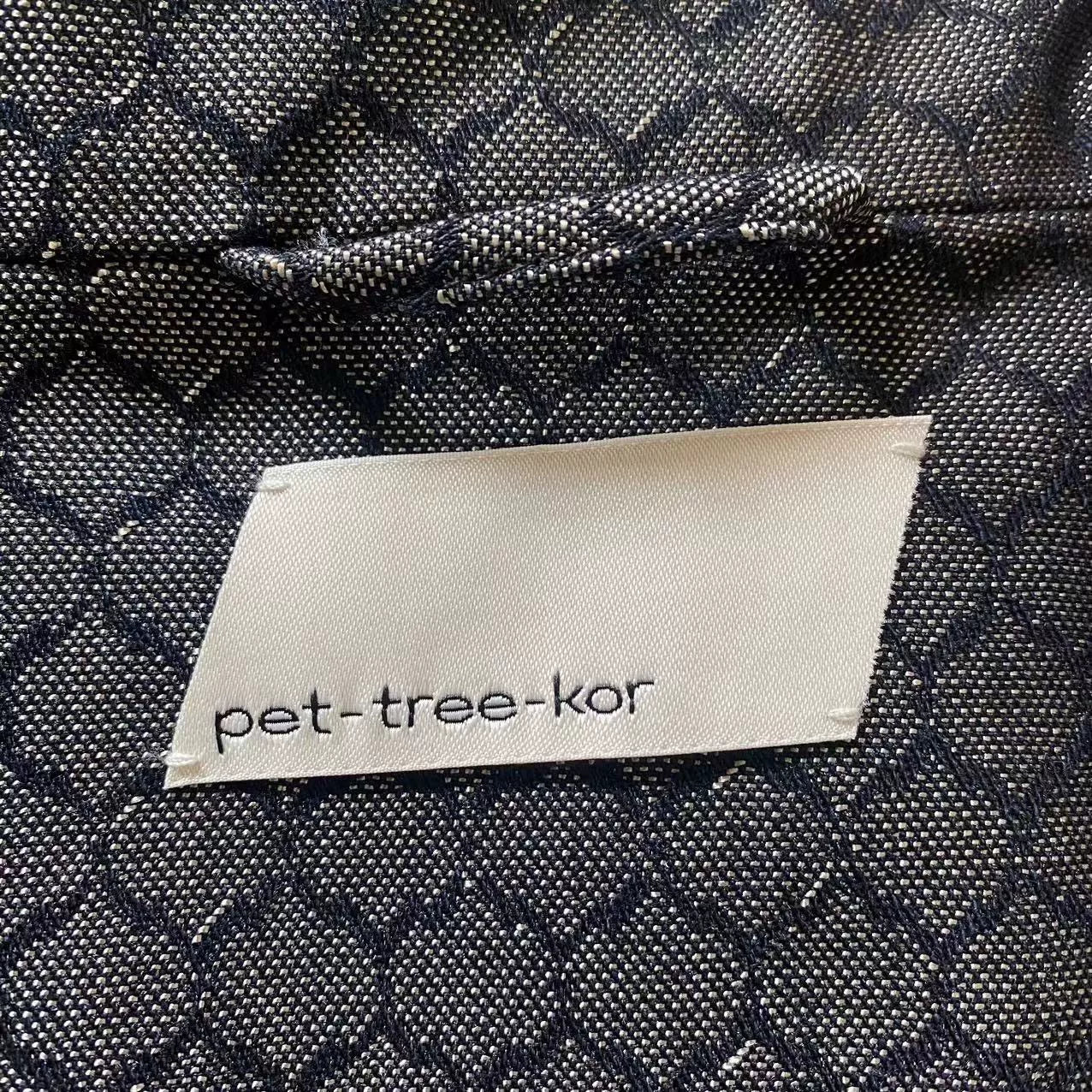 stylish honeycomb patterned jacket from Pet Tree Kor