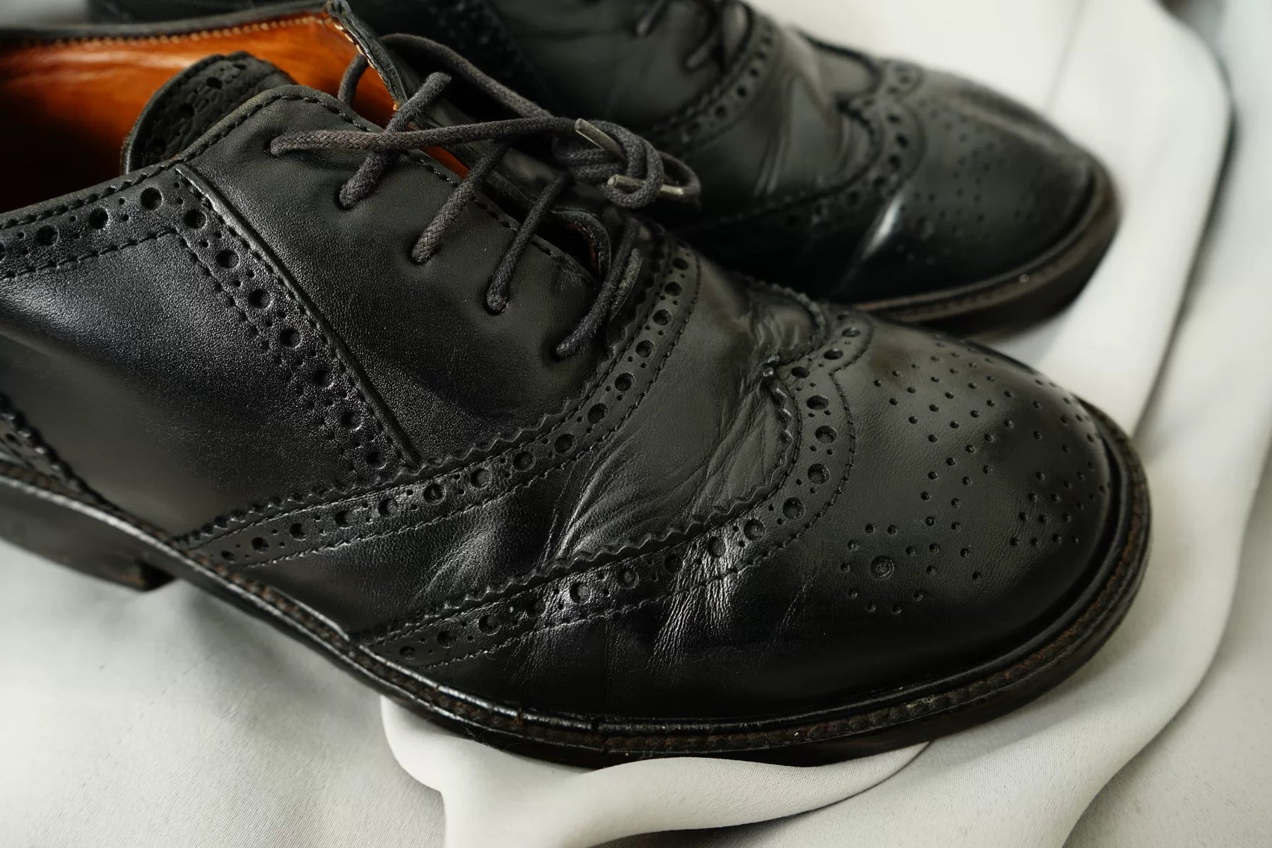 Dries Van Noten Cut-Out Carved Brogue Leather Shoes