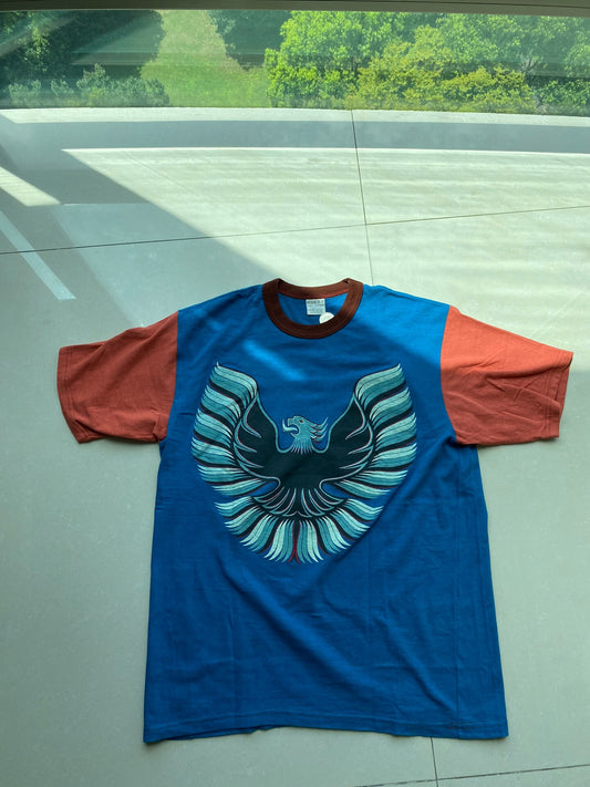 multi-color short sleeve tee size M