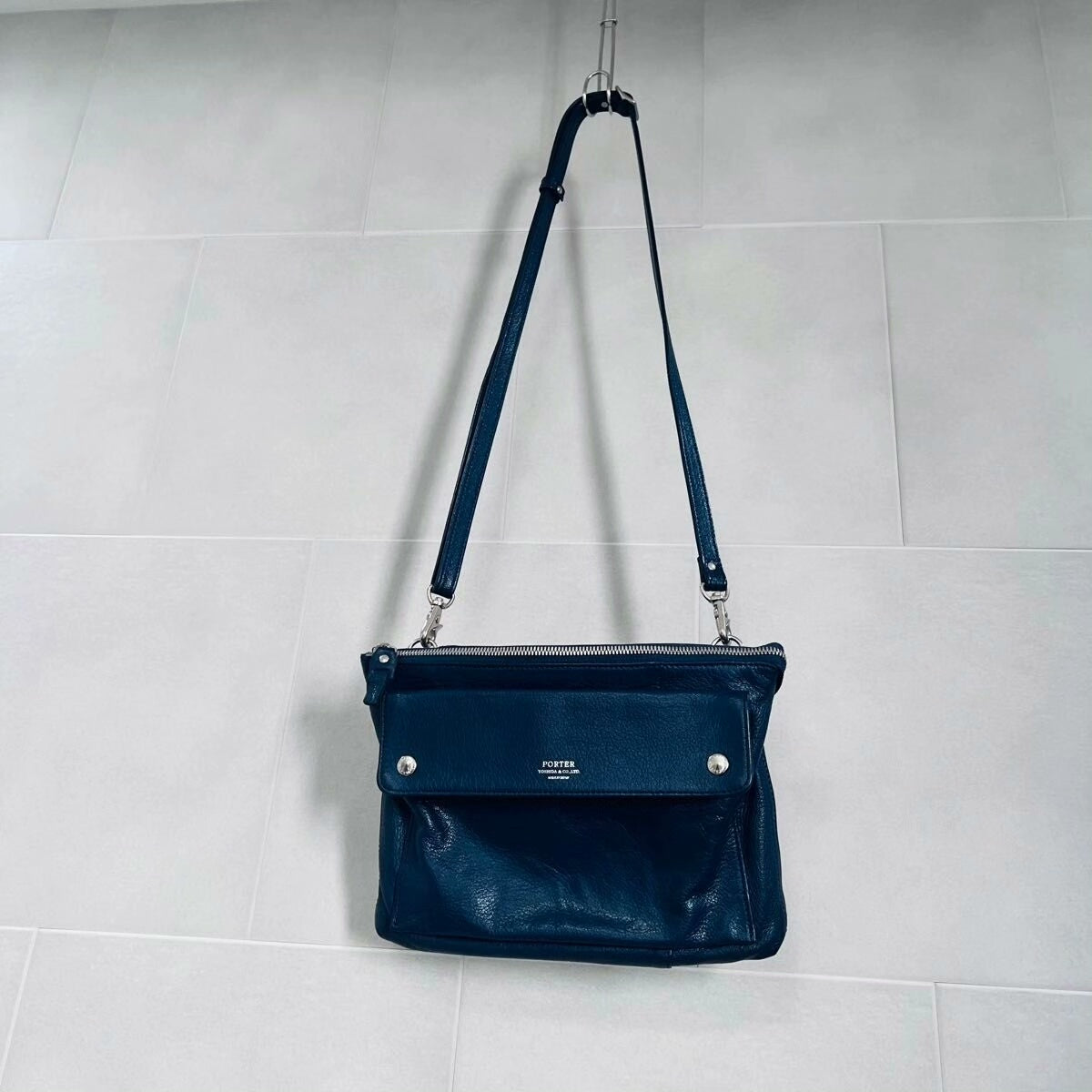 porter rambler leather shoulder bag with logo