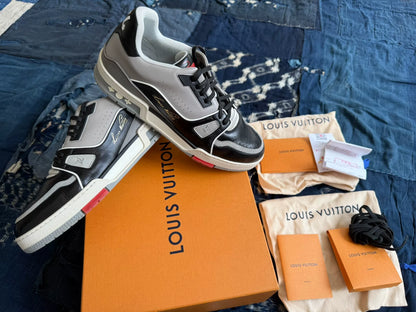LOUIS VUITTON LV TRAINER Black Sneakers