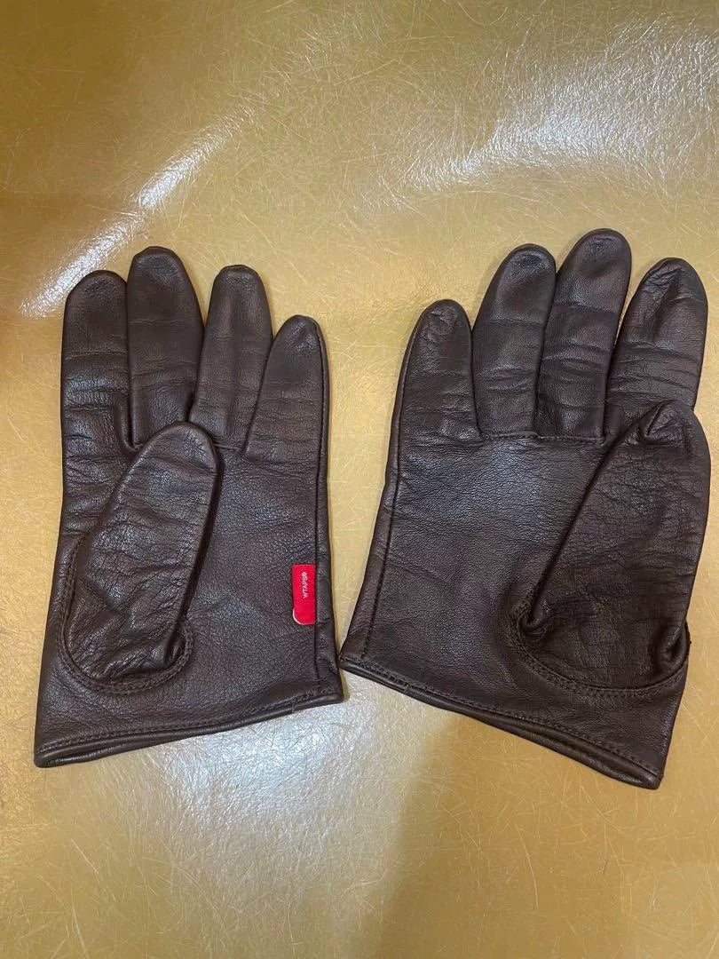 wtaps genuine leather gloves in size medium