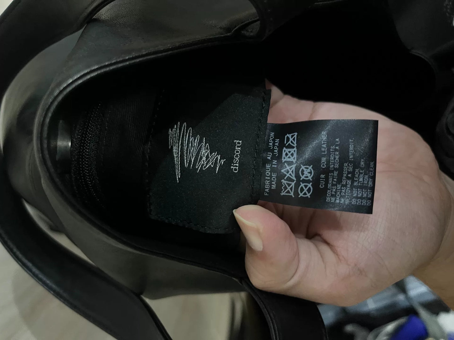 Yohji Yamamoto Black Leather Crossbody Bag