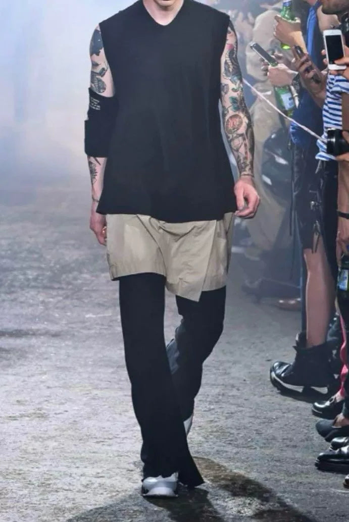 Julius_7 Flared Split Hem Pants