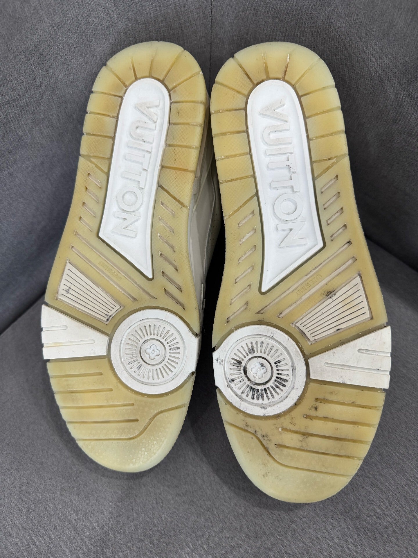 louis vuitton trainer shoes in white