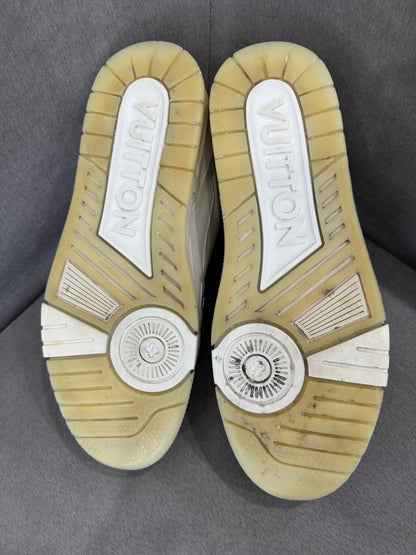 louis vuitton trainer shoes in white