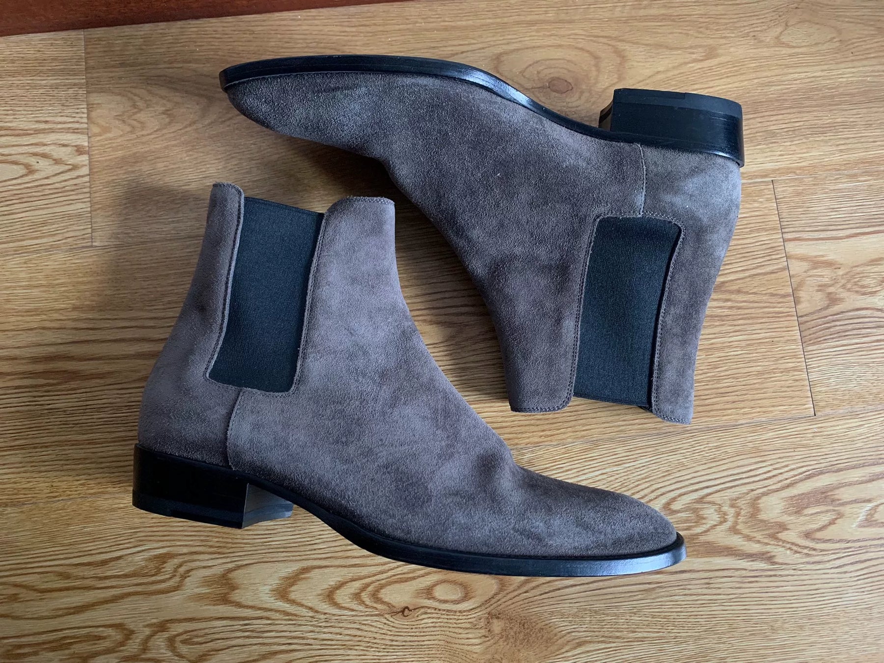 Saint Laurent Wyatt Suede Chelsea