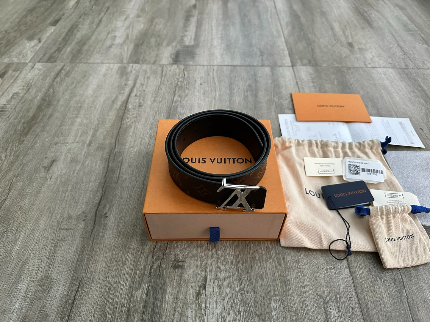 louis vuitton logo leather belt for men
