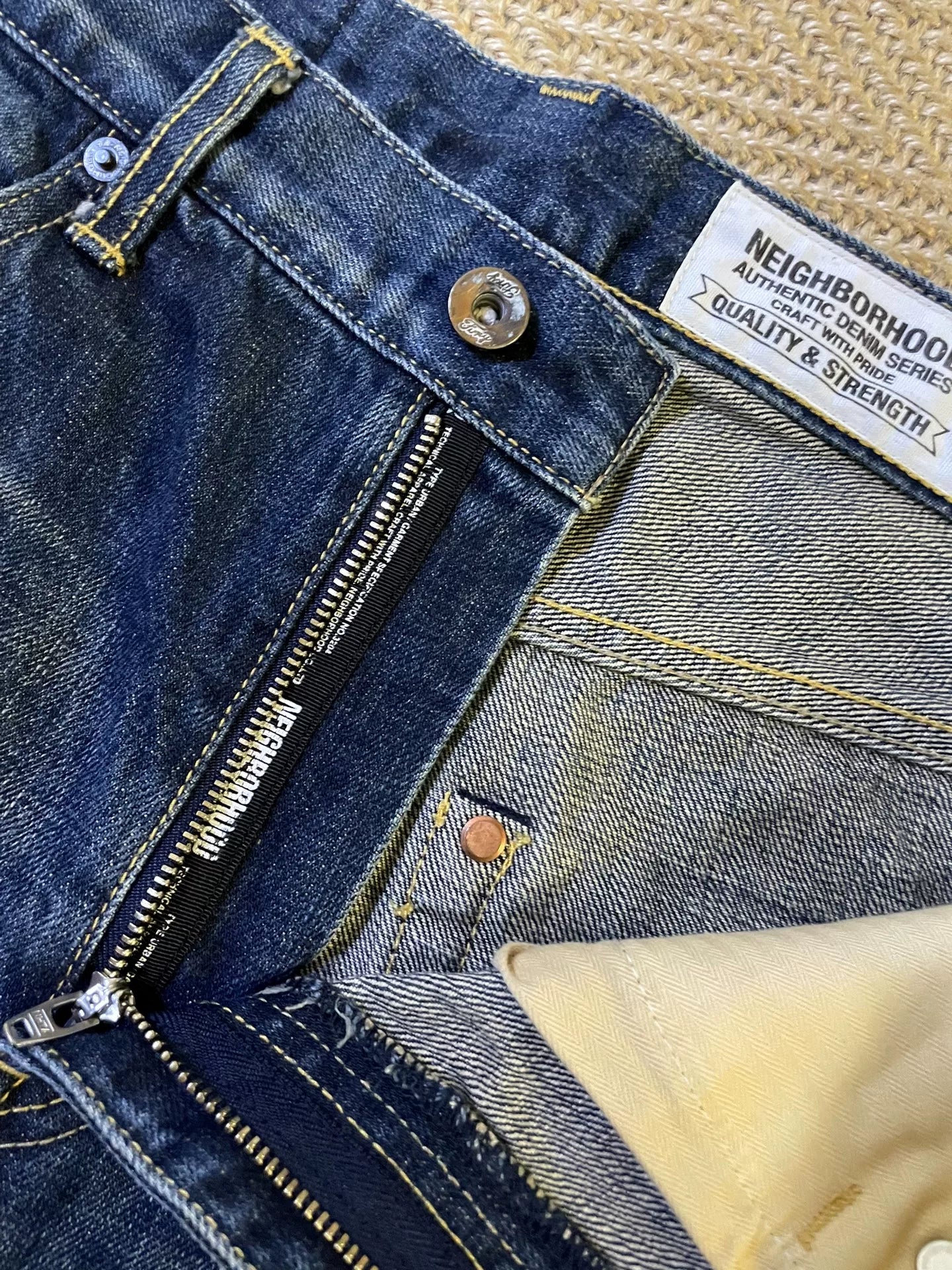 NEIGHBORHOOD Distressed Washed Jeans