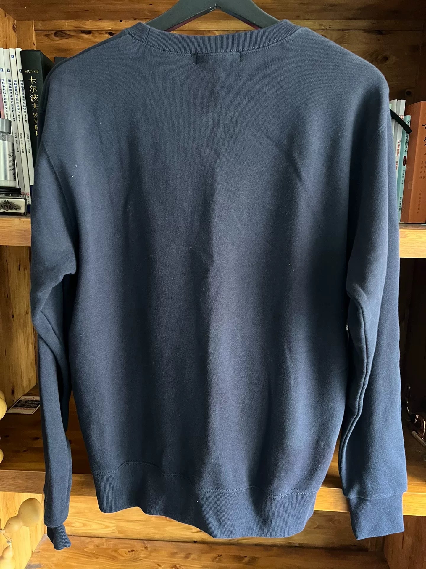 blue floral print cotton sweatshirt