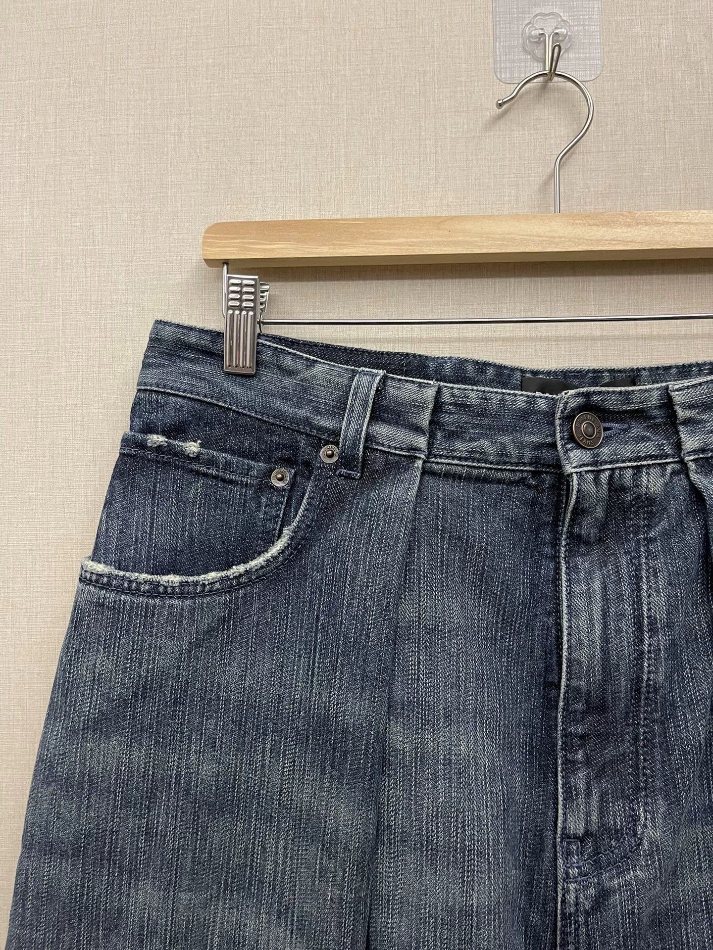 balenciaga baggy wide-leg denim pants