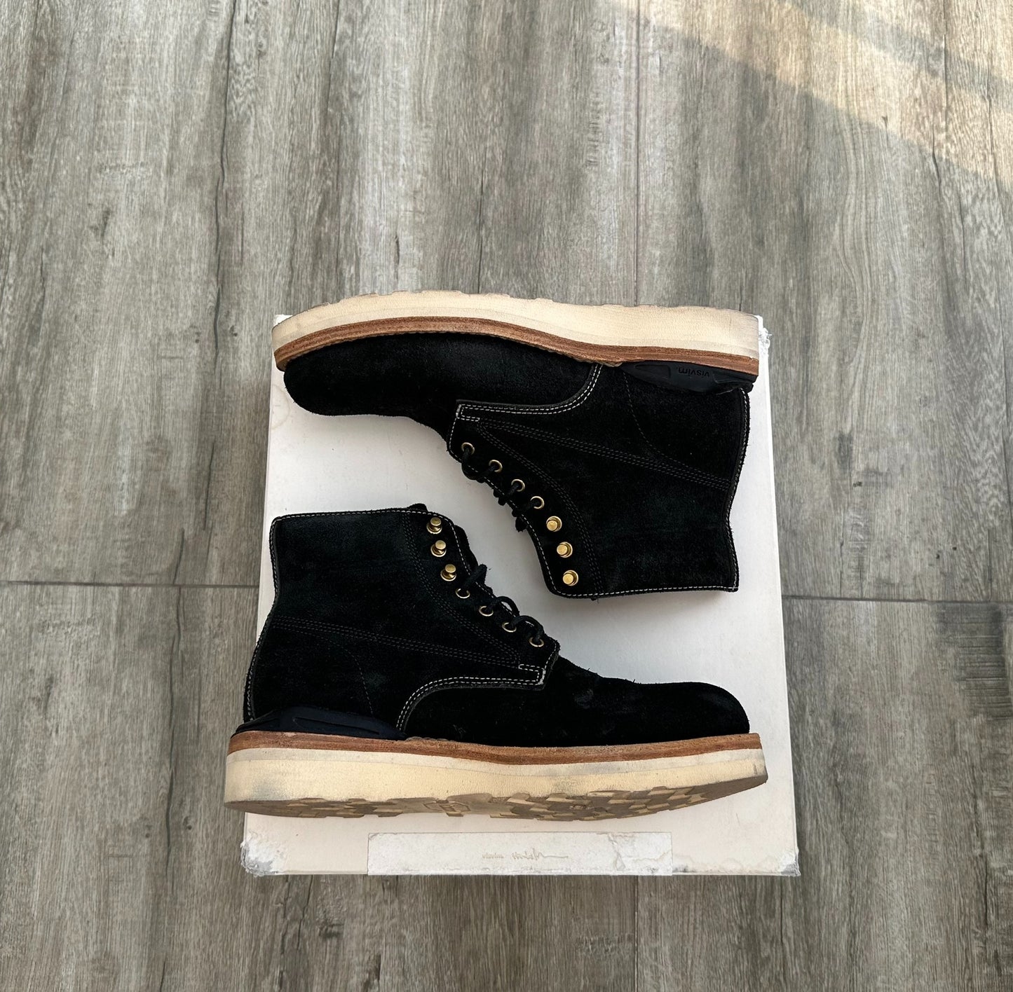 visvim virgil boots in black suede