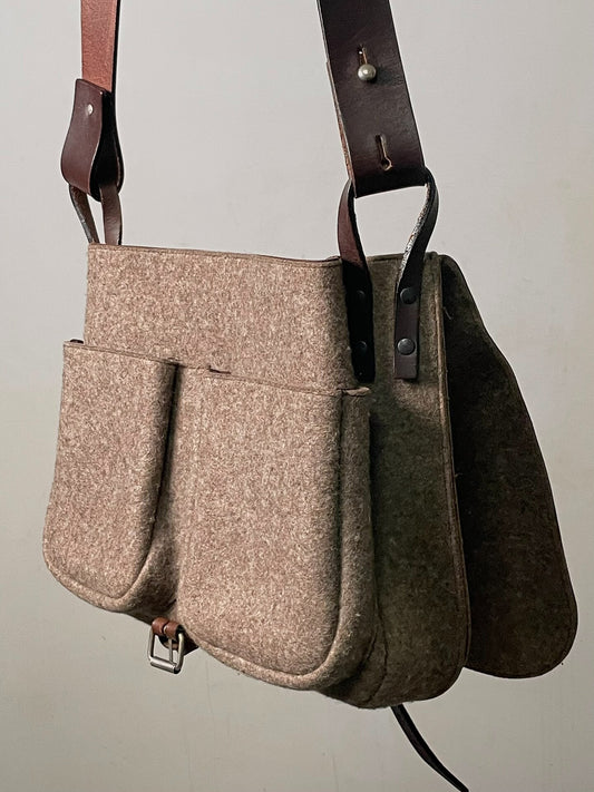 drapes van noten wool shoulder bag