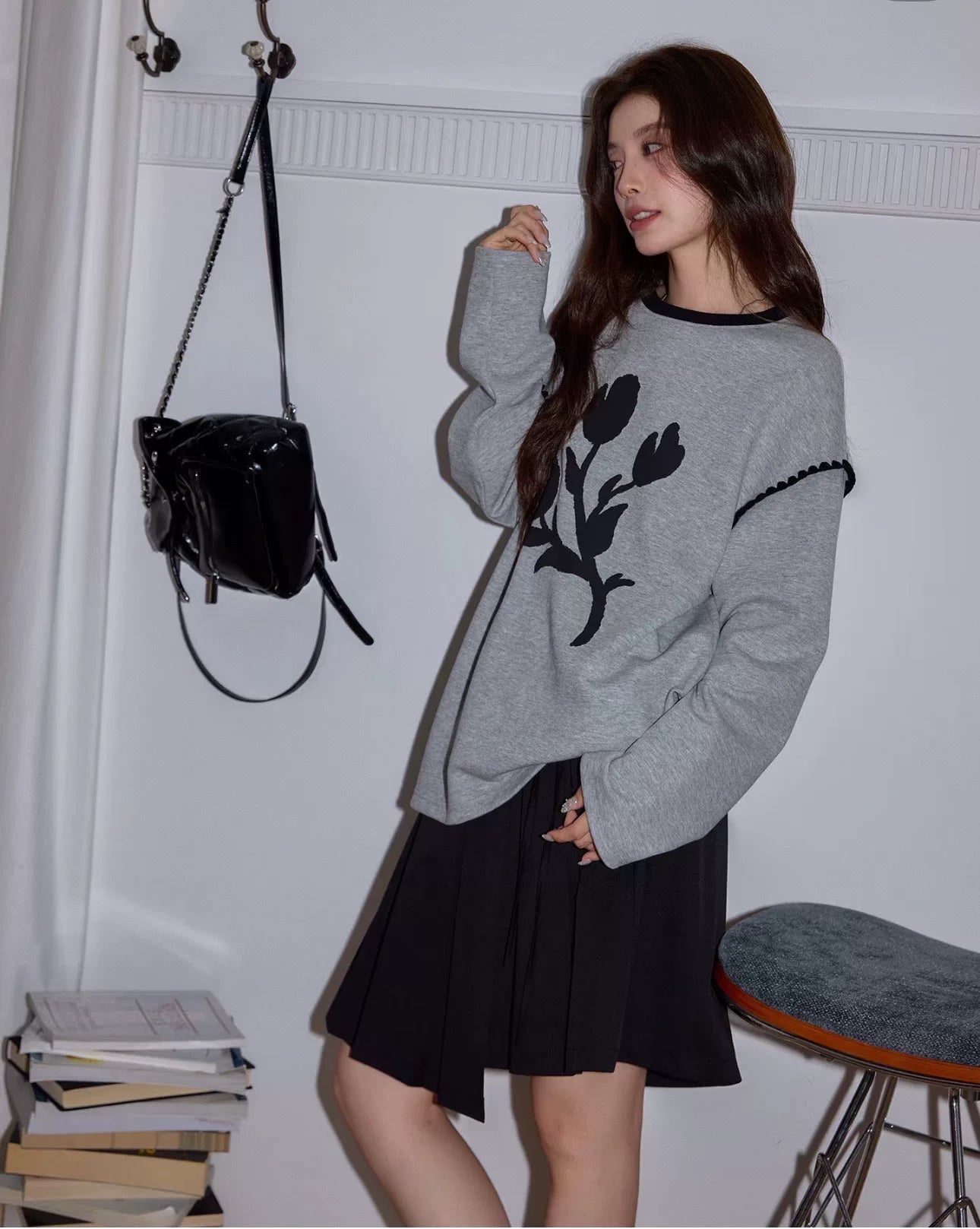 gray snake logo embroidered sweatshirt