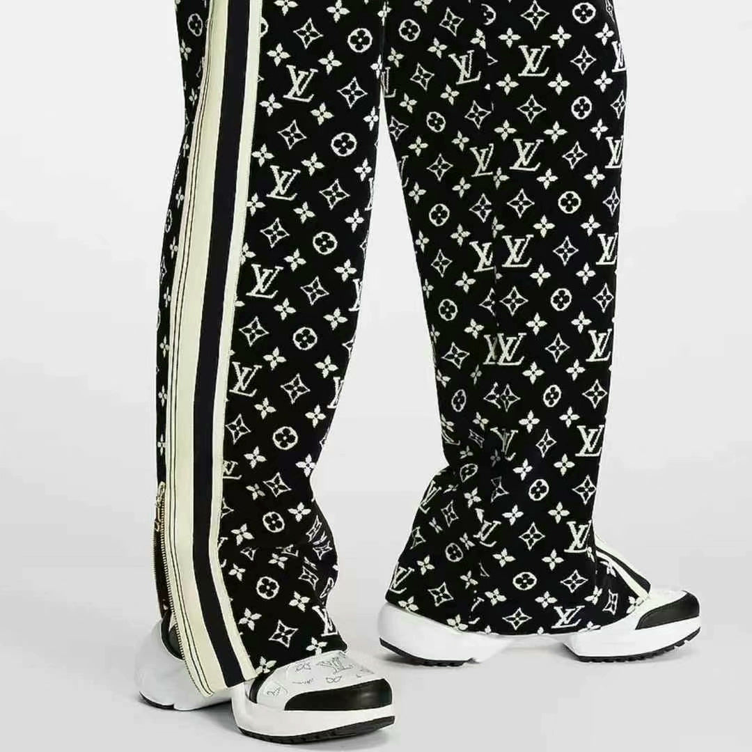 louis vuitton monogram jogger pants size L
