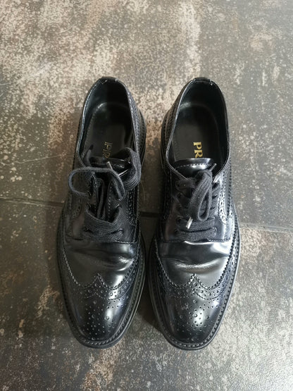 PRADA Black Low-Top Leather Shoes