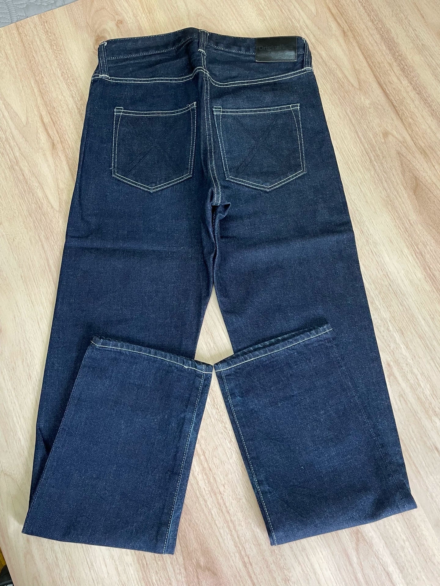 red tooth KAWS original color denim pants