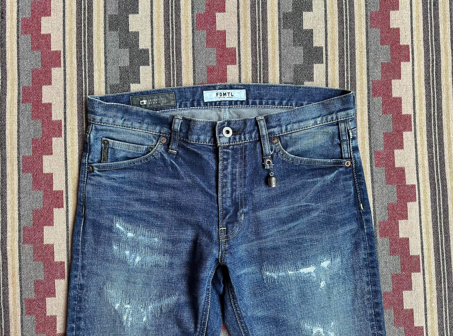 fdmtl skinny fit straight jeans vintage style