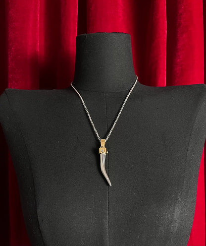 dolce&gabbana silver chain necklace with pendant