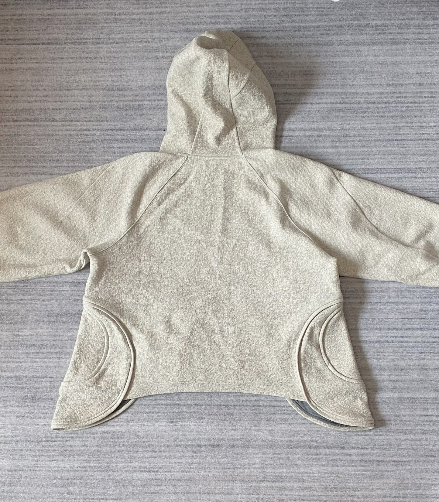 Pet Tree Kor Alfalfa Hoodie in Gray