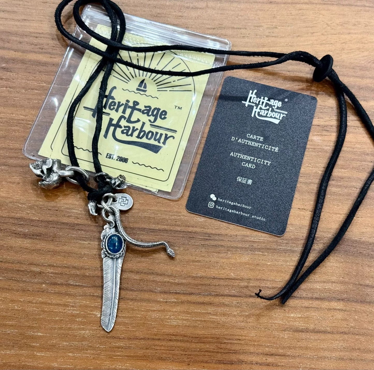 Fate.Co Agate Feather Skull Pendant Necklace