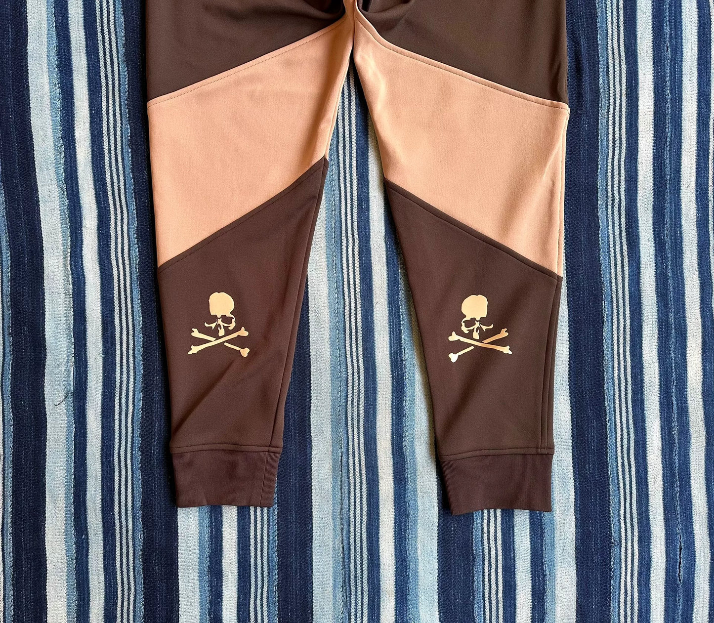 mastermind mmj color-blocked sports pants