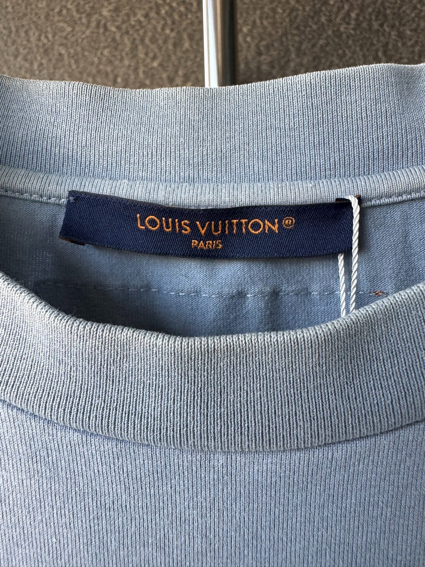 louis vuitton logo short sleeve shirt
