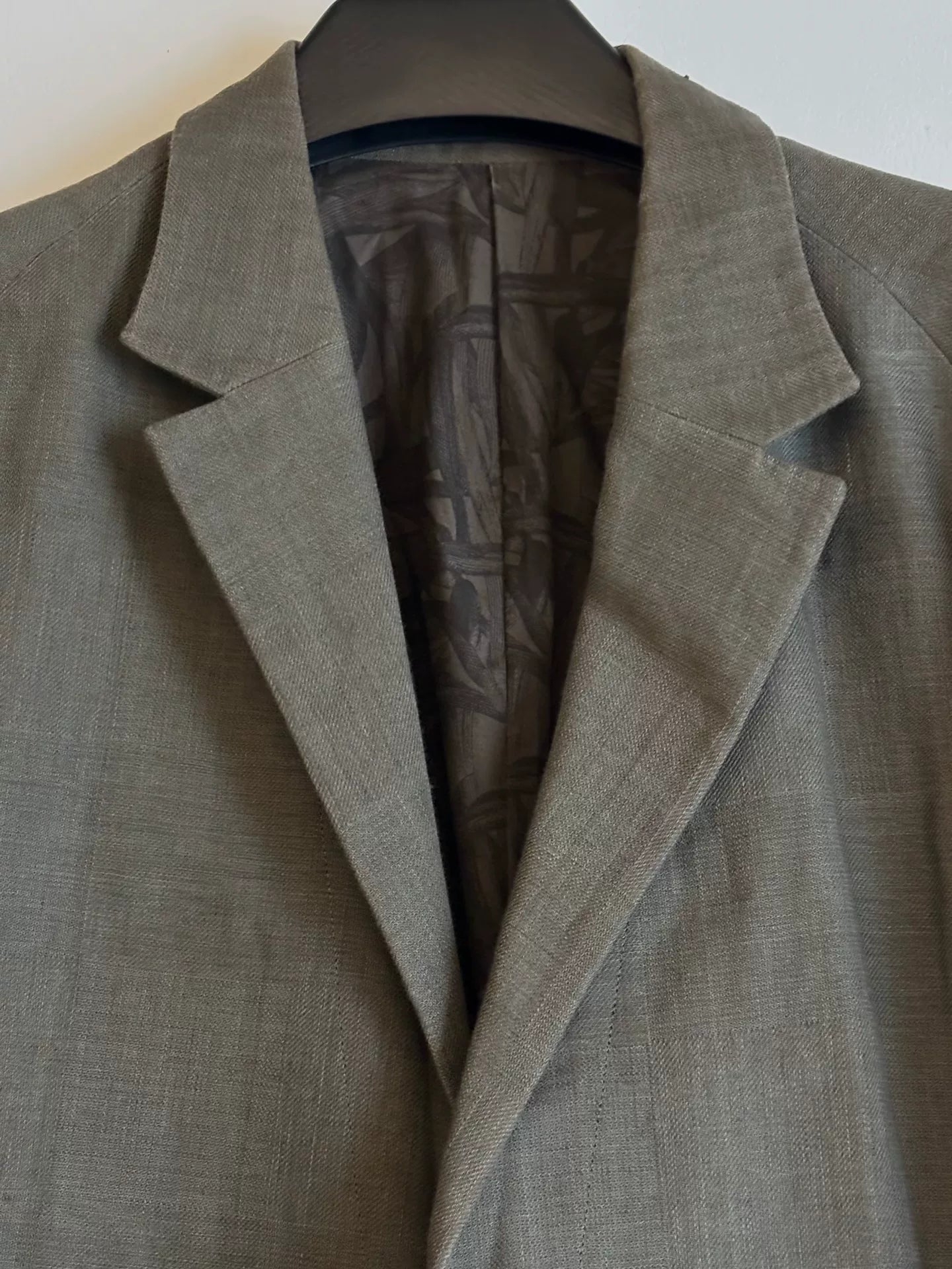 Devoa Insect-Inspired Suit Blazer