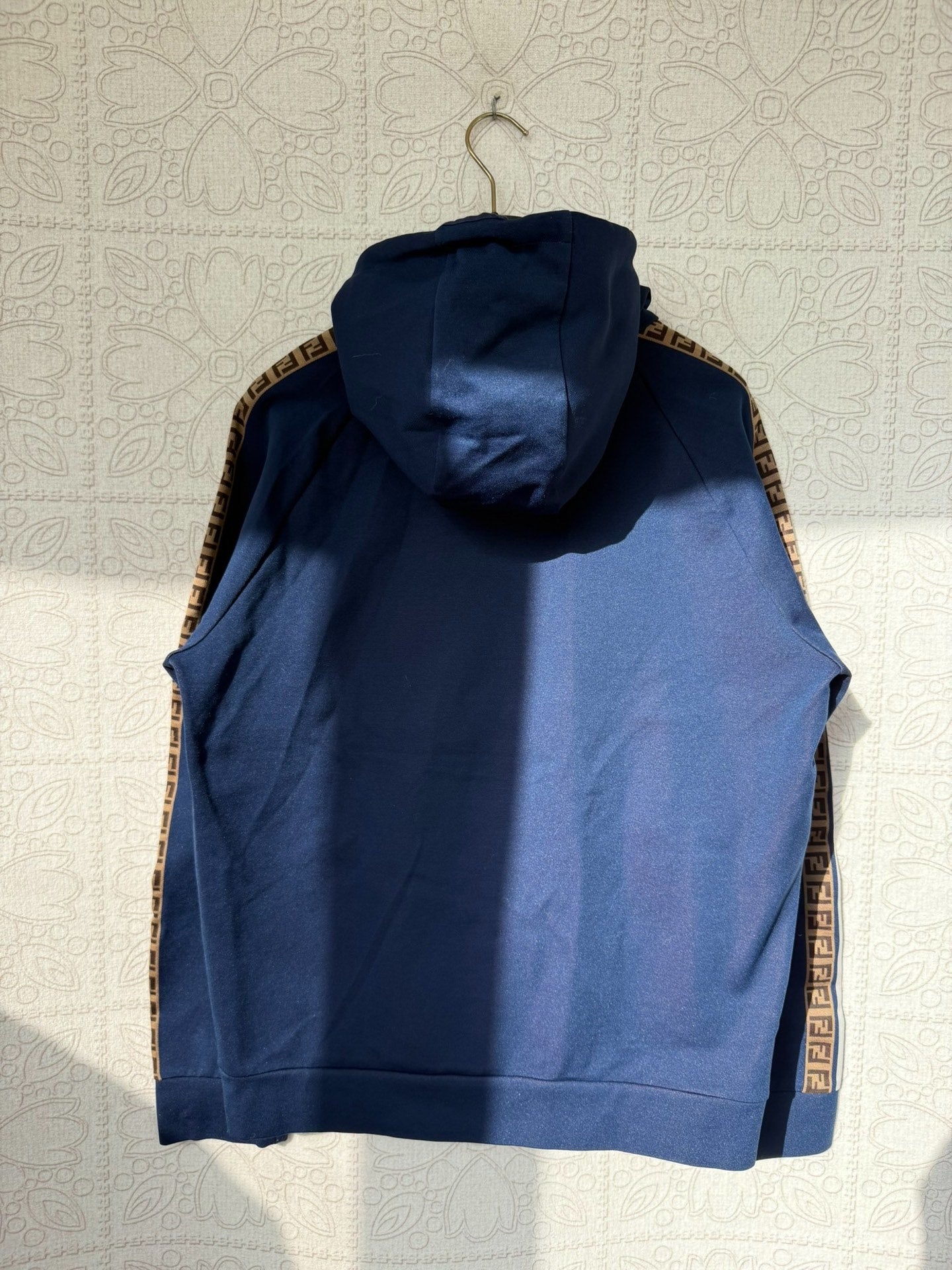 fendi logo printed hoodie in blue