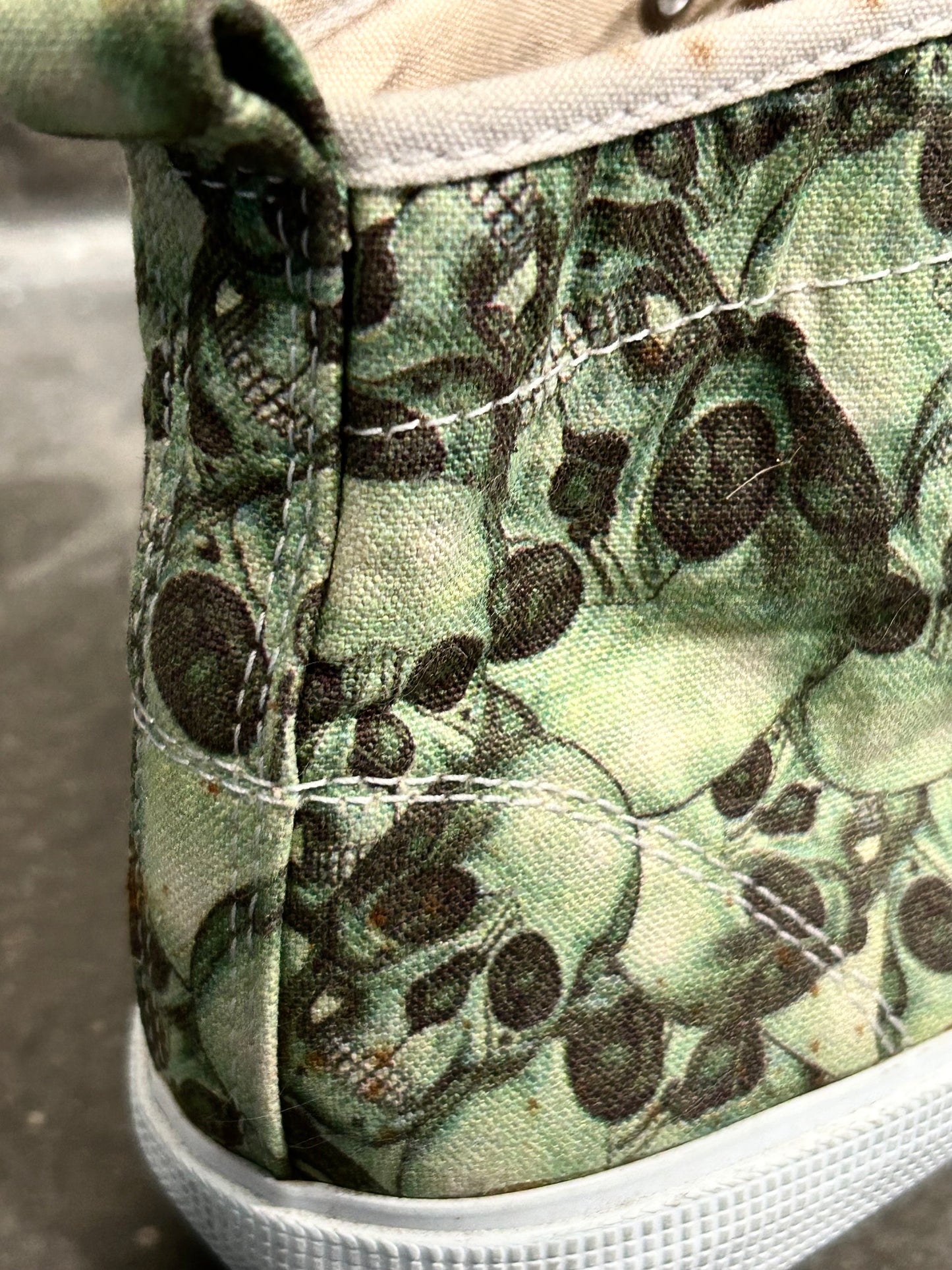 UNDERCOVER 05ss Skull Sneakers