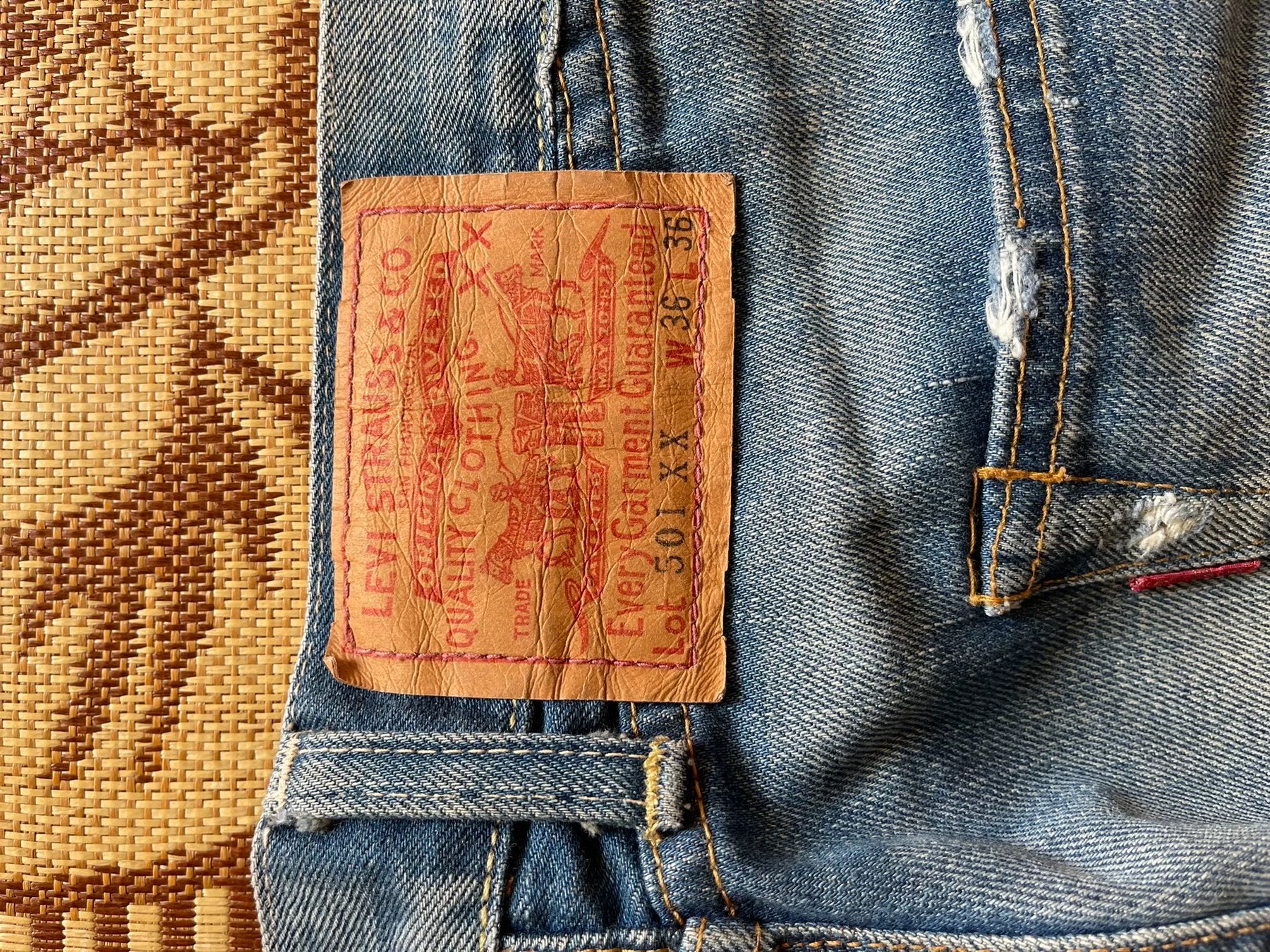 Levi's LVC 55501-0073 Distressed Jeans