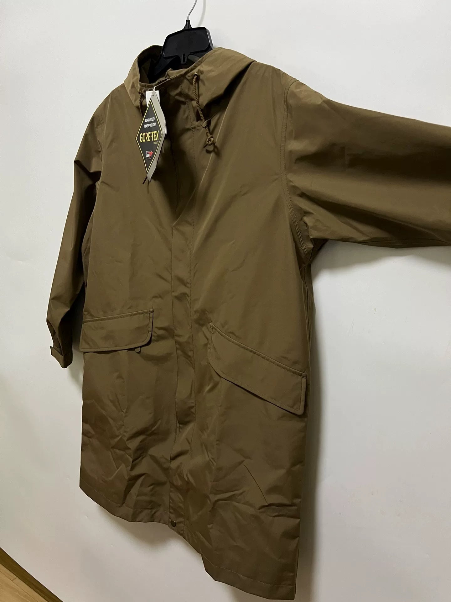 nanamica GORE-TEX Lightweight Softshell Jacket