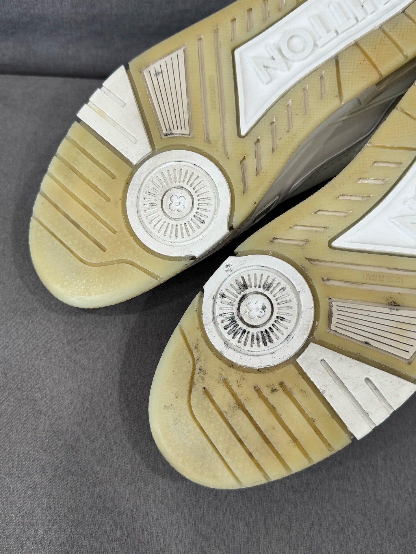 louis vuitton trainer shoes in white