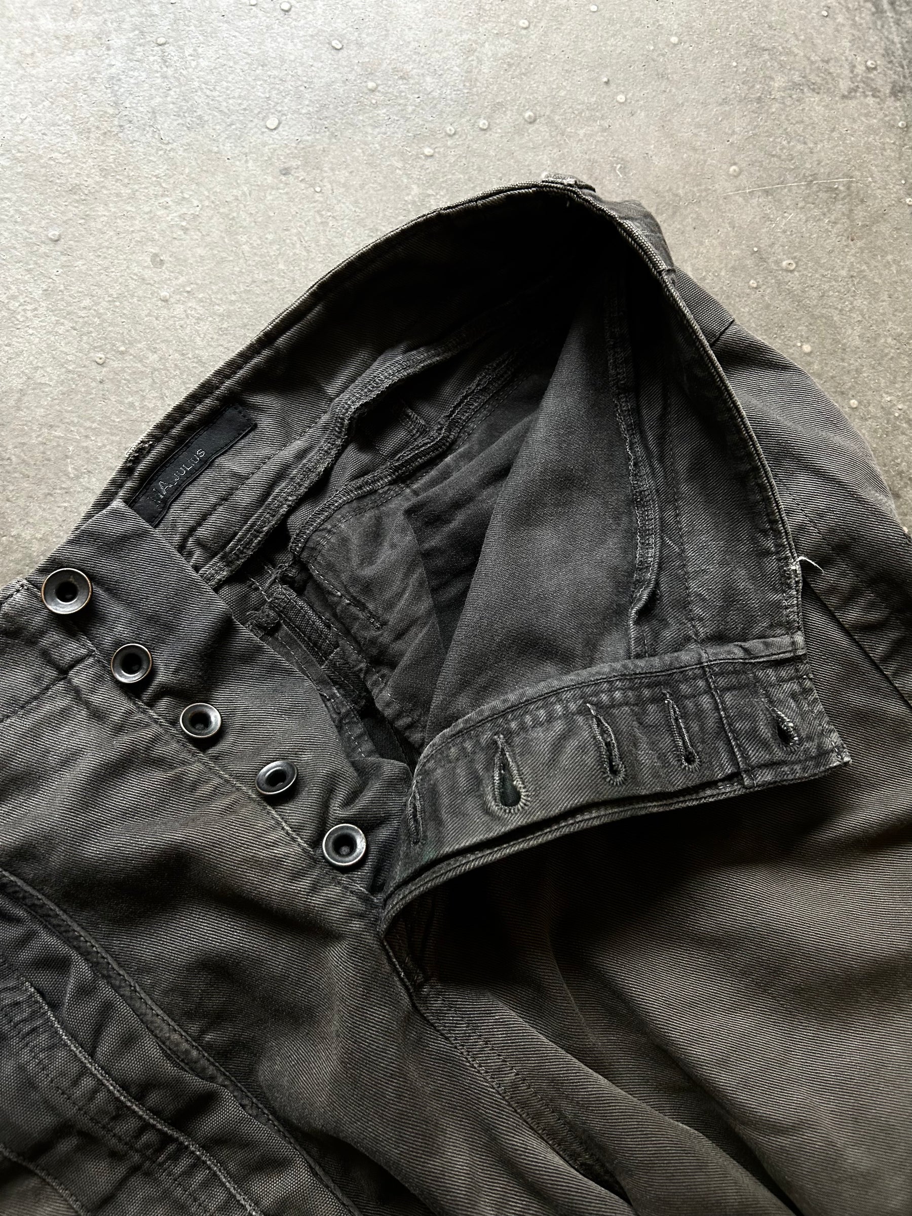 Julius 10s Distressed Curved Cargo Pants