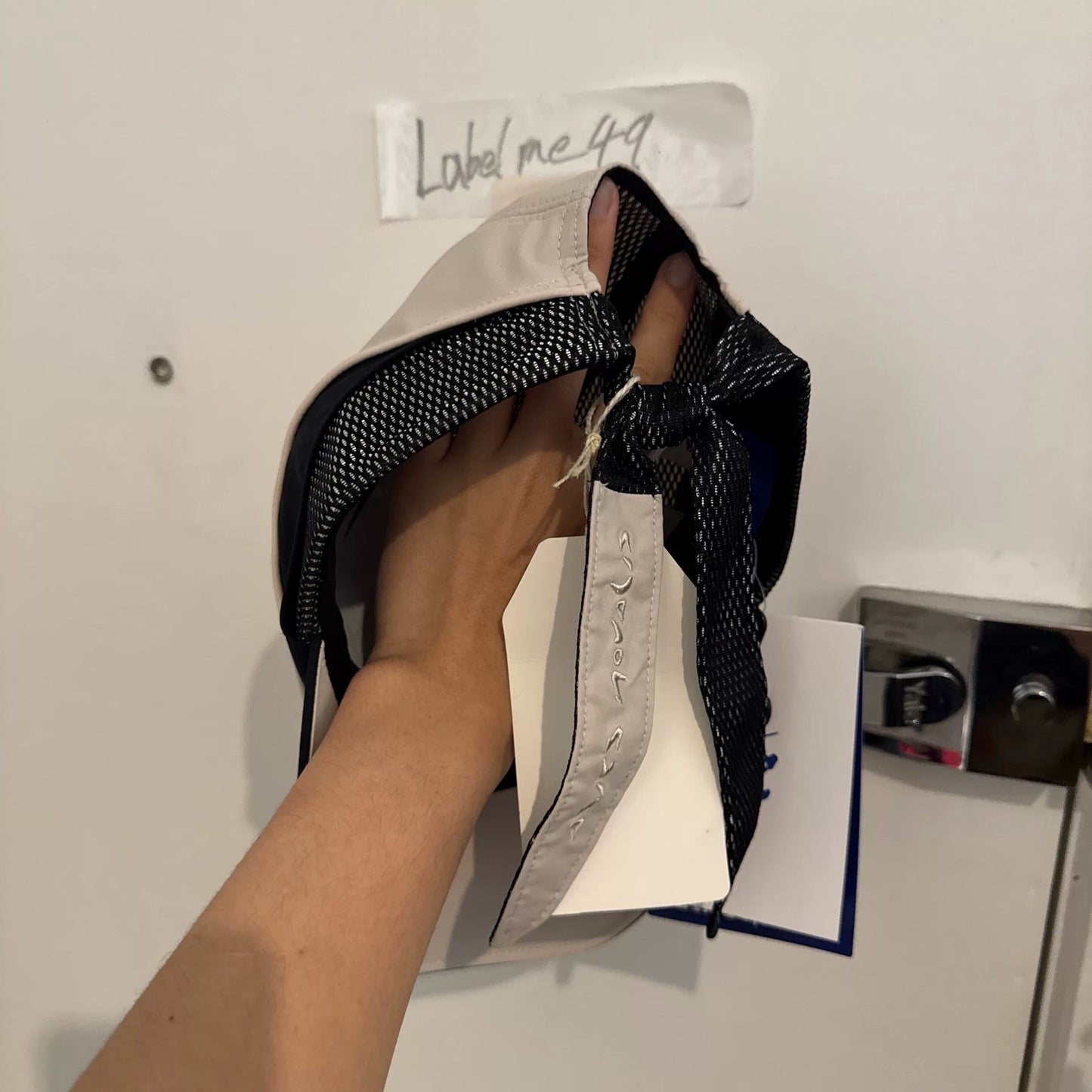 asics novalis ormosiancy hat kiko kostadinov